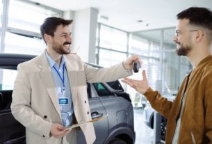 Les matriculacions de turismes a Girona superen les del 2024