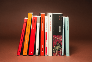 Les deu novel·les nominades al Premi Òmnium a la Millor Novel·la de l’Any